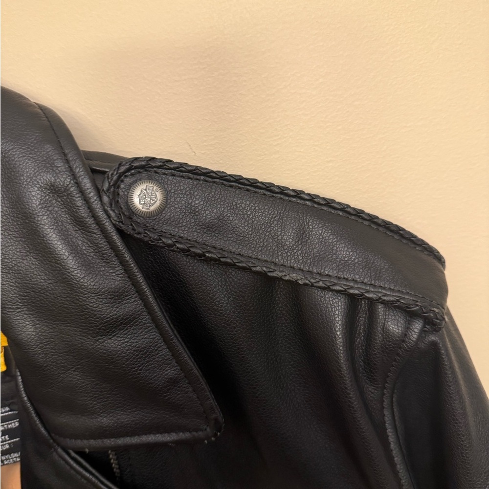 Women's Harley Davidson Jacket - Picture 6 of 16